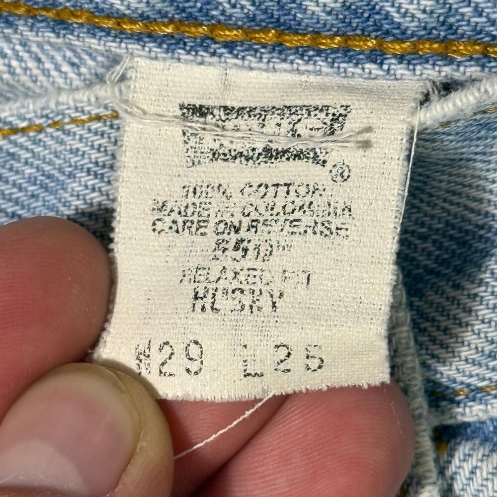Vintage Levi’s 550 Jeans Light Wash Distressed USA 29x25 Y2K - Picture 7 of 8